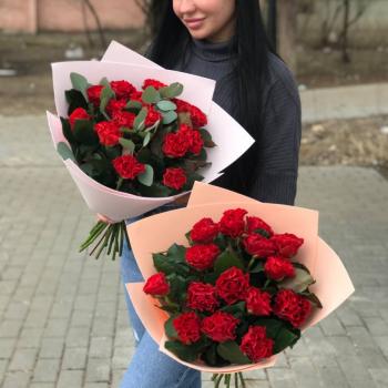 Розы Россия красные 15 шт. 50 см